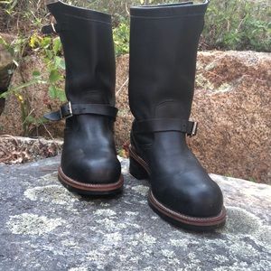 Mens steel toe Chippewa motorcycle/engineer boots